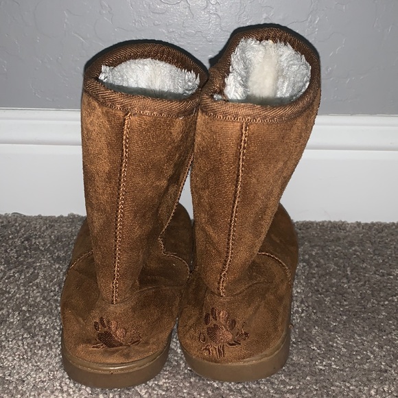 brown boots - Picture 2 of 12